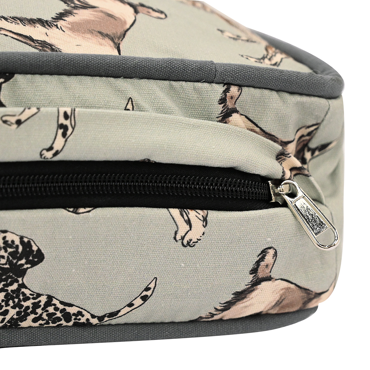 Banbury & Co Rural Retreats Almond Teddy Boucle Cat Igloo