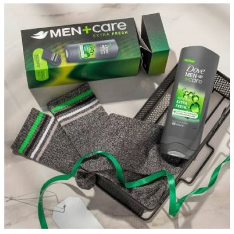 Dove Men+Care Extra Fresh Body Wash & Socks Gift Set