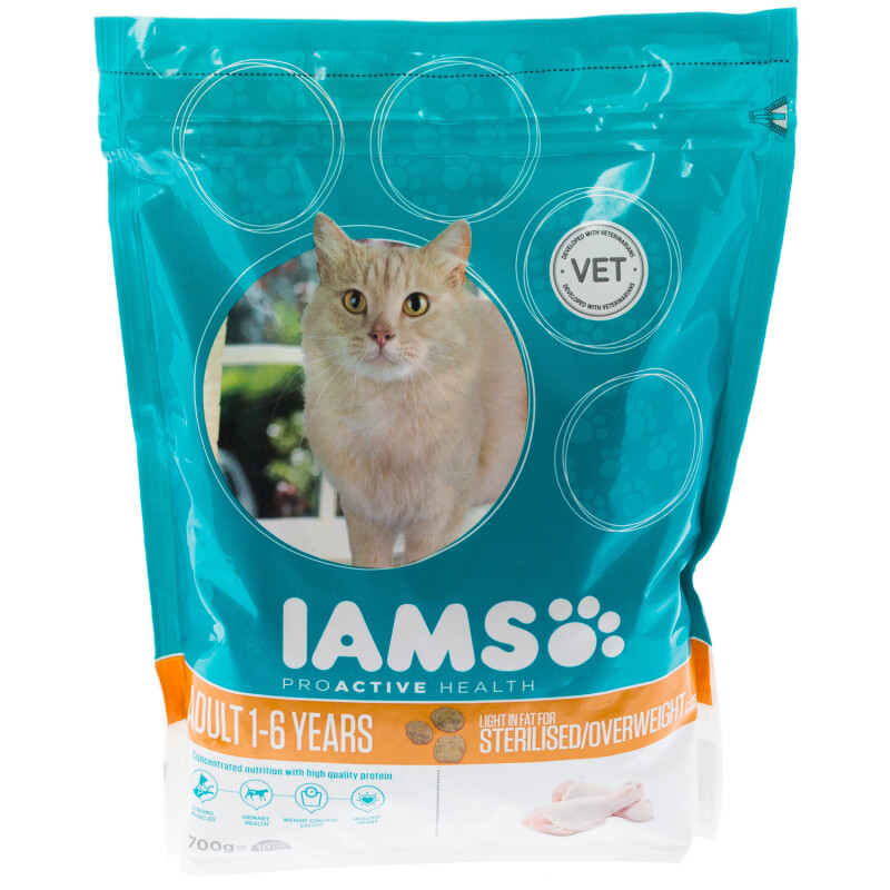 IAMS Adult Cat Light in Fat Chicken Flavour