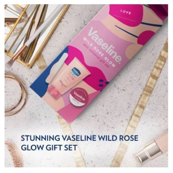 Vaseline Wild Rose Glow Gift Set